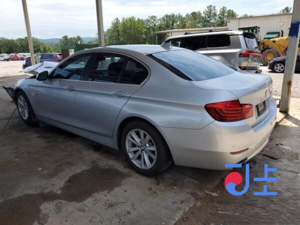 2015 BMW 5-Series 520d xDrive Silver — WBA5E7105FG154408 - Image 3