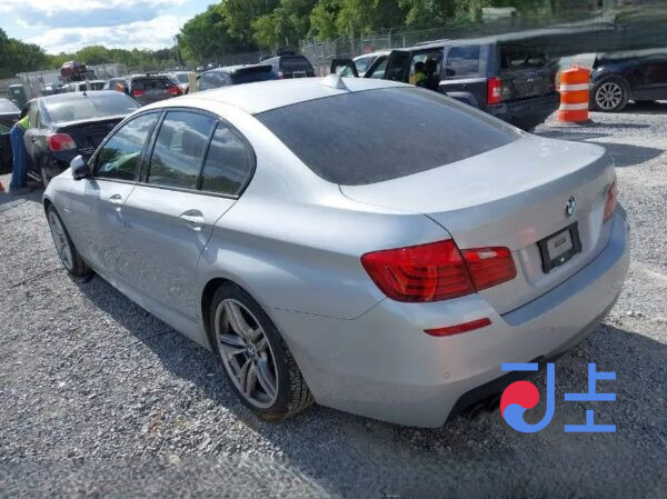 2014 BMW 5-Series 520d Silver — WBA5E5108FD674432 - Image 3