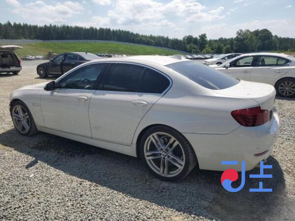2015 BMW 5-Series 520d xDrive White — WBA5E7107FG154684 - Image 3