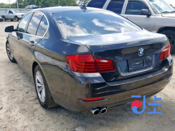 2015 BMW 5-Series 520d xDrive Black — WBA5E7102FG154902 - Image 3