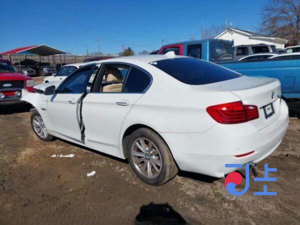 2016 BMW 5-Series 520d White — WBA5E5106GG200155 - Image 3