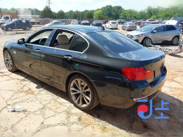 2015 BMW 5-Series 520d xDrive Black — WBA5E7106FG154837 - Image 3