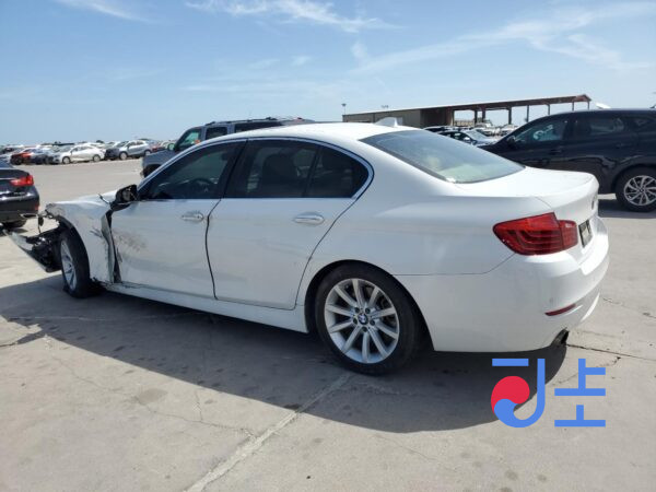 2015 BMW 5-Series 520d xDrive White — WBA5E7100FG155580 - Image 3