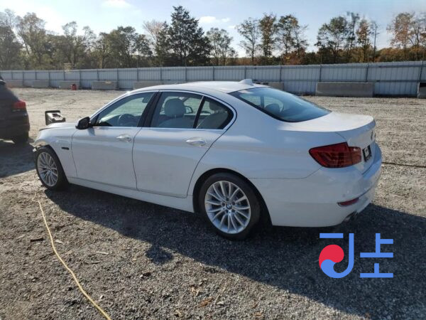 2014 BMW 5-Series 520d White — WBA5C3104ED949562 - Image 3