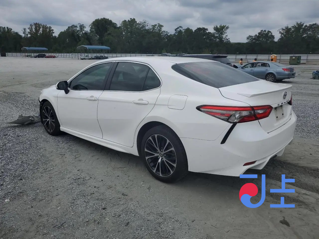 2018 Toyota Camry Hybrid White — JTNB21HK9J3004963 - Image 3