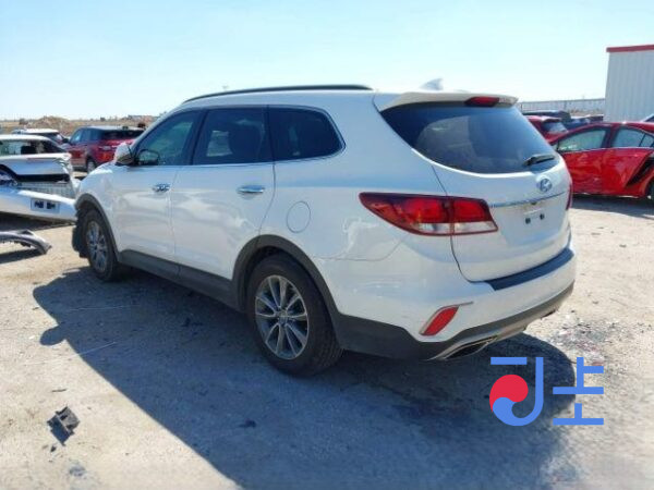 2018 Hyundai SantaFe White - KMHS281BDKU007646 - Image 3