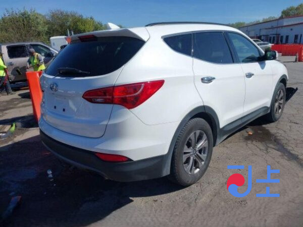 2016 Hyundai SantaFe White - KMHSW81UBGU629274 - Image 4