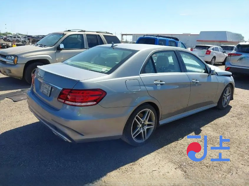 2014 Mercedes-Benz E250 4Matic Gray — WDDHF8CBXEB021467 - Image 4