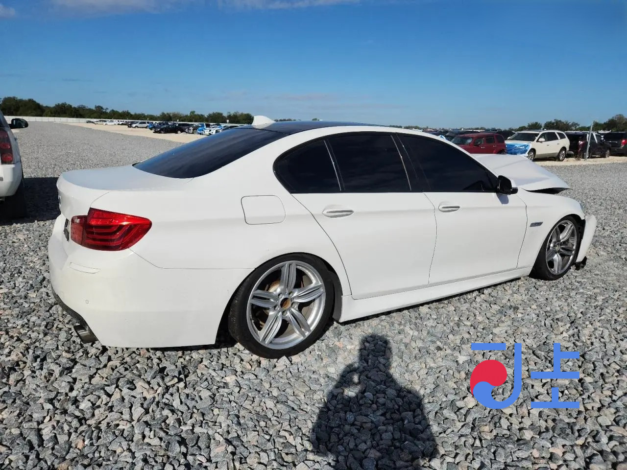 2014 BMW 5-Series 520d xDrive White — WBA5B9108ED568478 - Image 4