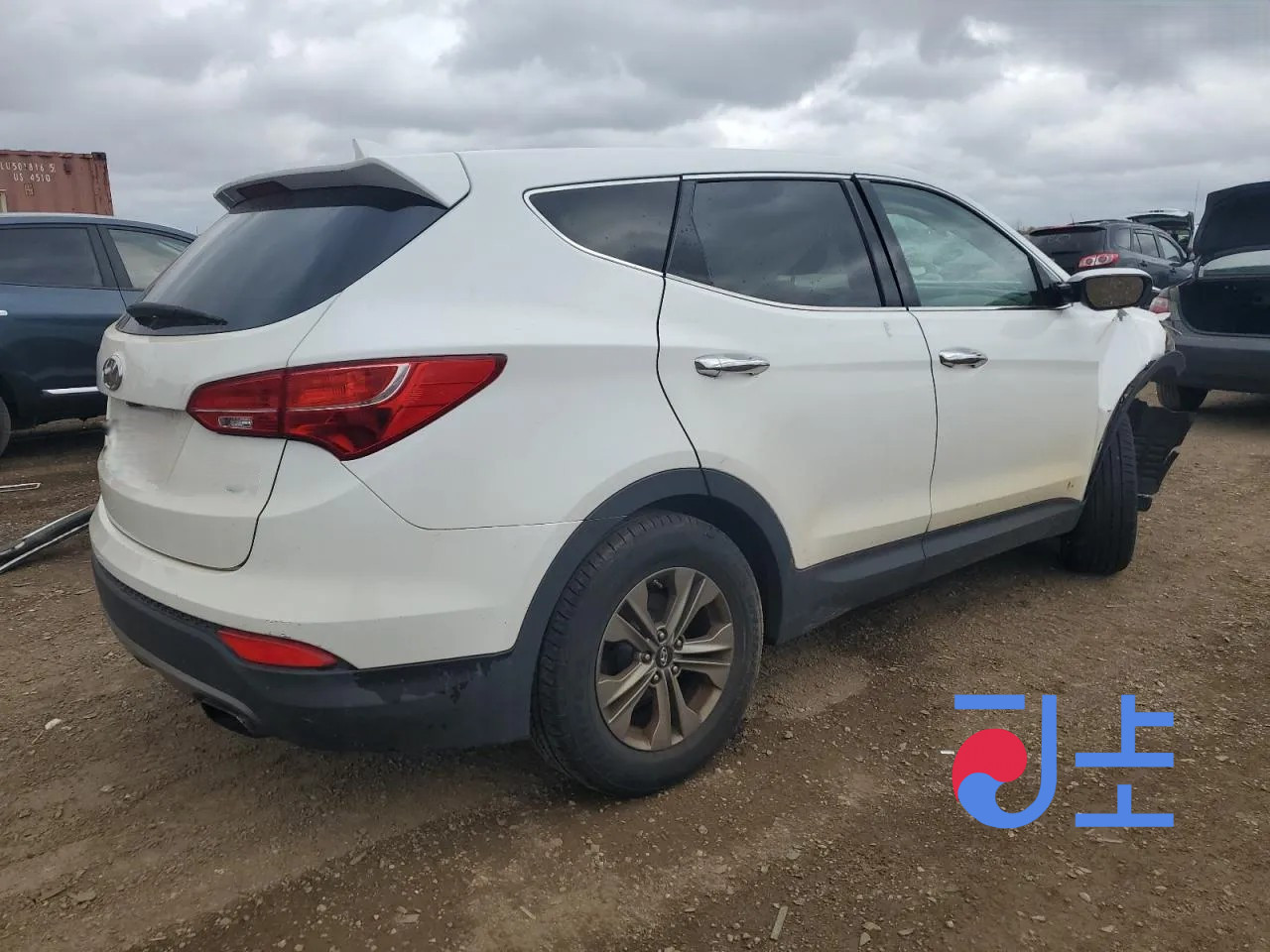 2015 Hyundai SantaFe White — KMHSW81UDGU612761 - Image 4