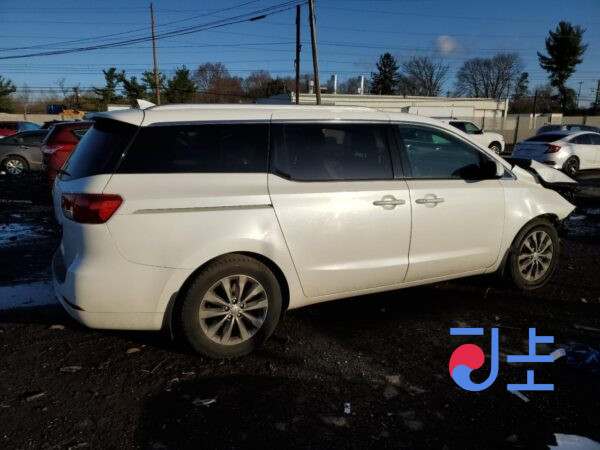 2015 Kia Carnival White - KNAMB81ABFS074362 - Image 4