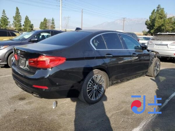 2017 BMW 5-Series 520d xDrive Black — WBAJC5108HG852149 - Image 4