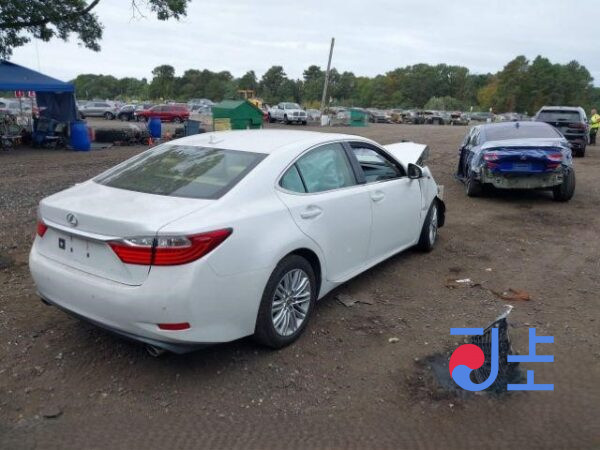 2014 Lexus ES300H White — JTHBW1GG3F2090594 - Image 4