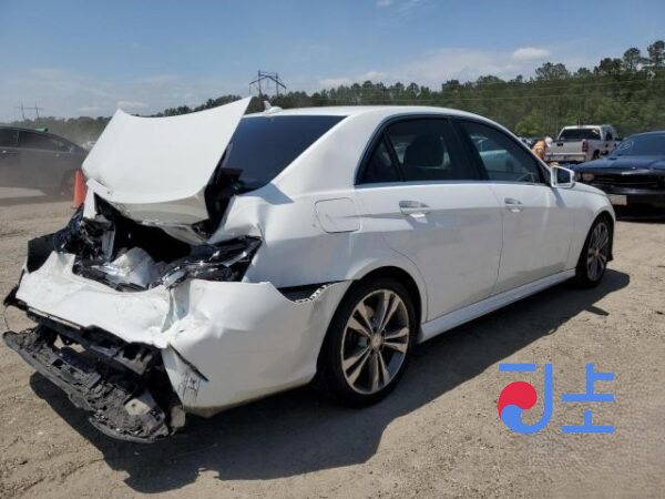 2014 Mercedes-Benz E300 4Matic White — WDDHF8BB0EB072526 - Image 4