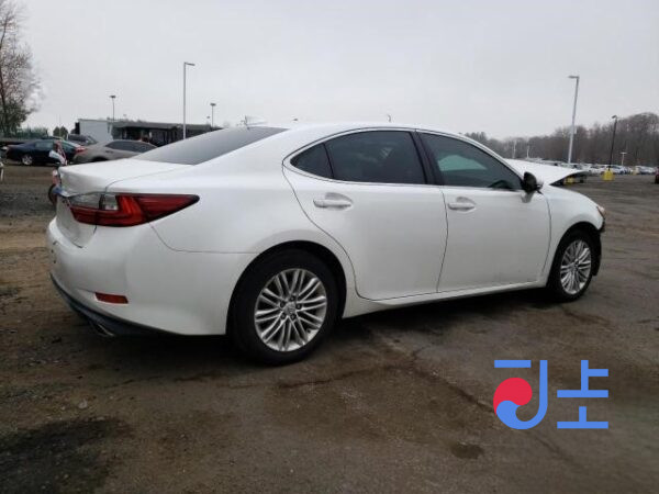 2016 Lexus ES300H White — JTHBW1GG7G2119757 - Image 4