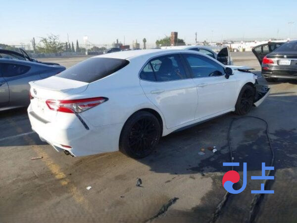 2017 Toyota Camry White — JTNB11HK5J3053600 - Image 4