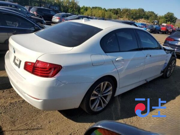 2016 BMW 5-Series 520d White — WBA5E5102GG202033 - Image 4