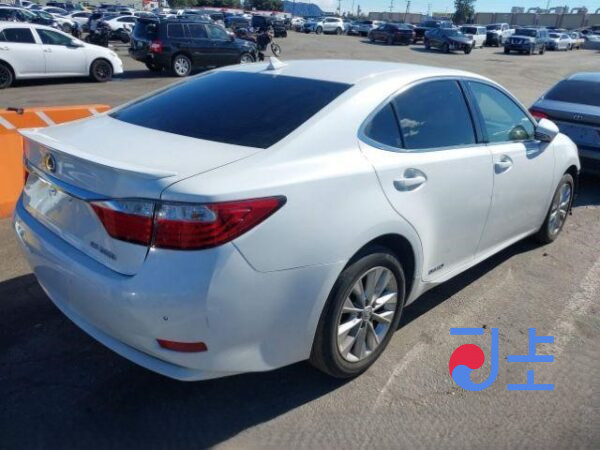2014 Lexus ES300H White — JTHBW1GG8E2058920 - Image 4