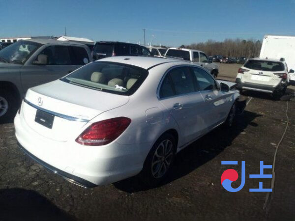 2015 Mercedes-Benz C220d White — WDDWF0EB6GF260032 - Image 4