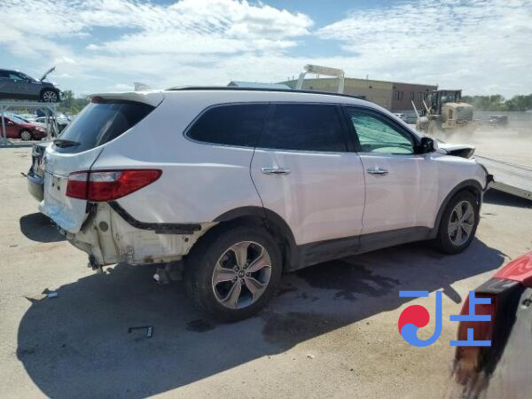 2016 Hyundai SantaFe White - KMHSW81UBHU716470 - Image 4