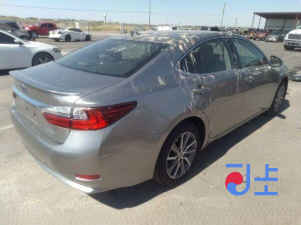 2016 Lexus ES300H Gray — JTHBW1GG9G2121378 - Image 4