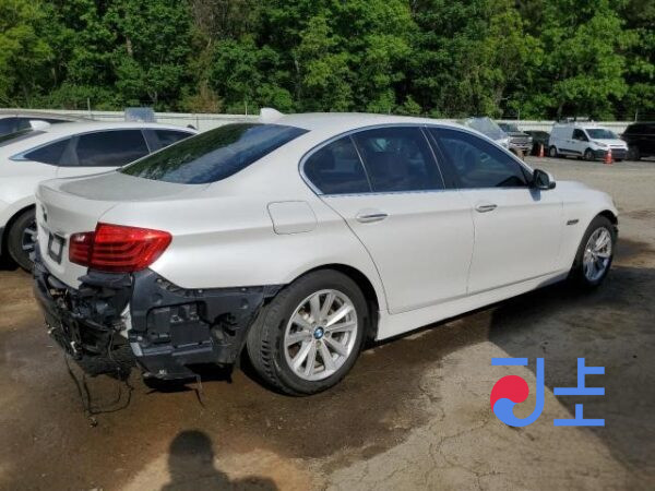 2015 BMW 5-Series 520d xDrive White — WBA5E710XFG155716 - Image 4