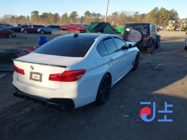 2017 BMW 5-Series 520d White — WBAJC3107HWB876872 - Image 4