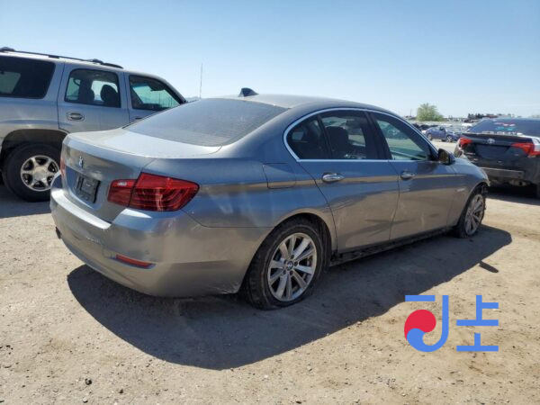 2014 BMW 5-Series 520d xDrive Gray — WBA5E7106FGK09660 - Image 4