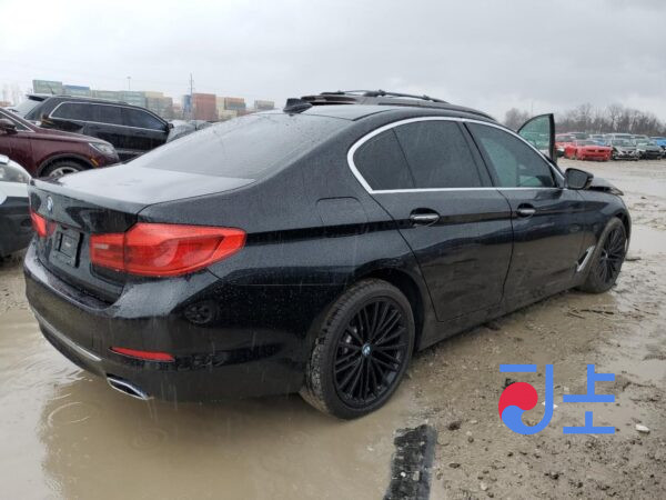 2017 BMW 5-Series 520d xDrive Black — WBAJC5105HWA87698 - Image 4