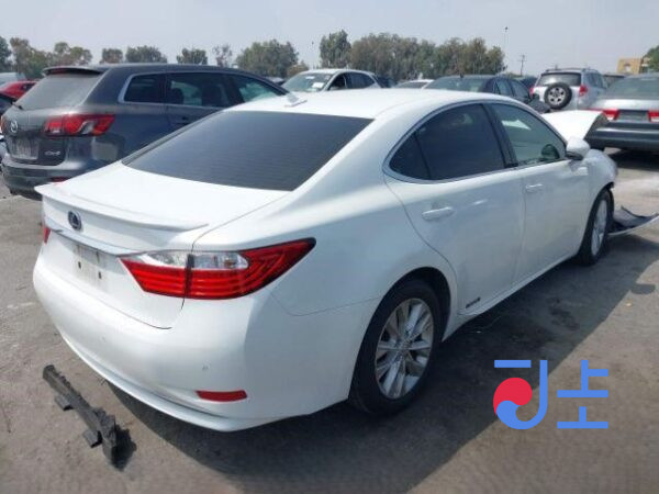 2014 Lexus ES300H White — JTHBW1GG1E2057673 - Image 4