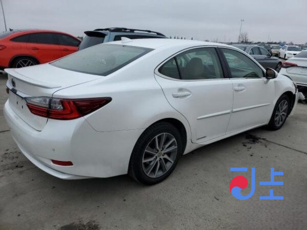 2016 Lexus ES300H White — JTHBW1GG7H2136589 - Image 4