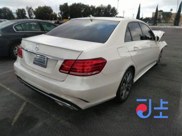 2014 Mercedes Benz E Class E220 White - WDDHF0AB0FB114472 - Image 4