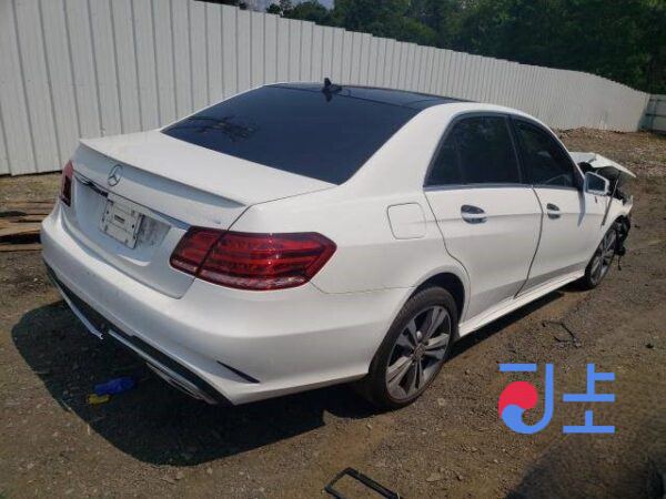 2014 Mercedes Benz E Class E220 White - WDDHF0CB1EB063575 - Image 4