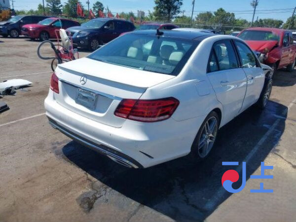 2015 Mercedes-Benz E250 BlueTEC 4Matic White — WDDHF9HB2FB105685 - Image 4
