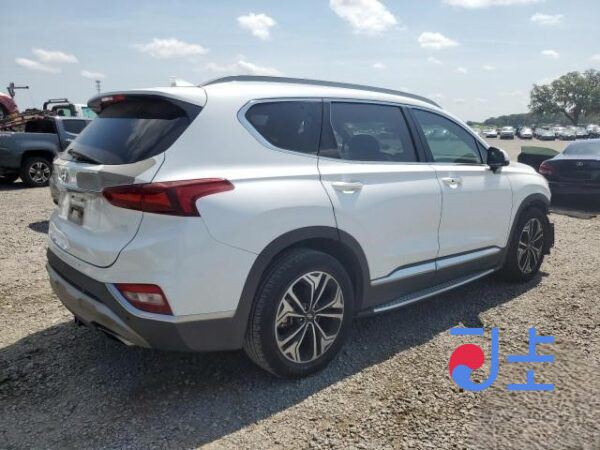 2019 Hyundai SantaFe White - KMHS581ABKU158823 - Image 4