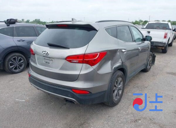 2016 Hyundai SantaFe Gray - KMHSW81XDGU663393 - Image 4