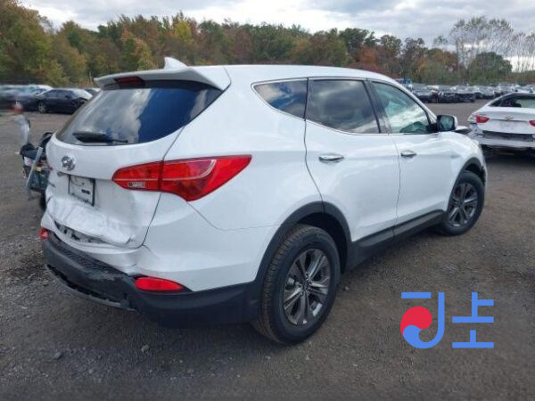 2015 Hyundai SantaFe White - KMHSW81UDFU520074 - Image 4