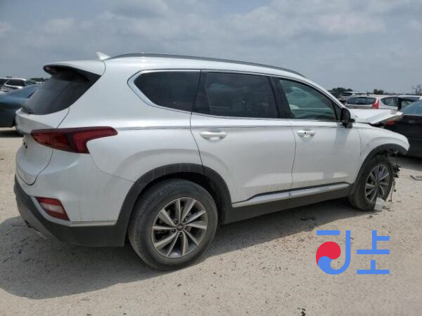2018 Hyundai Santa Fe White - KMHS381CBKU040434 - Image 4