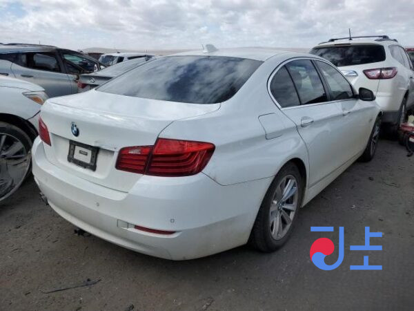2016 BMW 5-Series 520d White — WBA5E5107GG209575 - Image 4