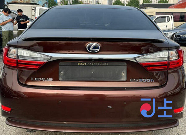 2016 Lexus ES300H Brown — JTHBW1GG8G2122568 - Image 4
