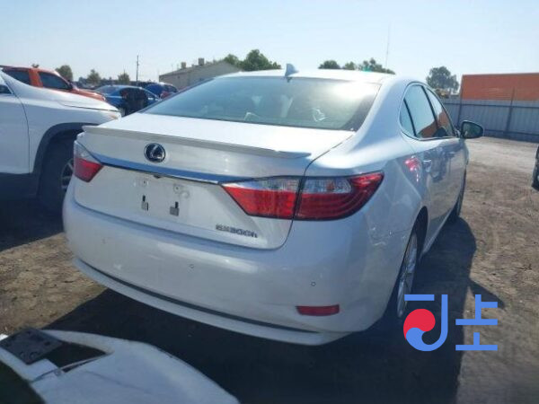 2015 Lexus ES300H White — JTHBW1GG7G2115188 - Image 4