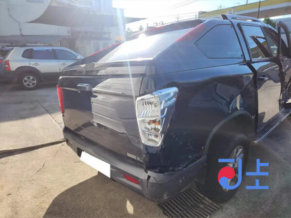 2018 SsangYong Rexton G4 Dark Blue - KPBGA2AE1JP019825 - Image 4