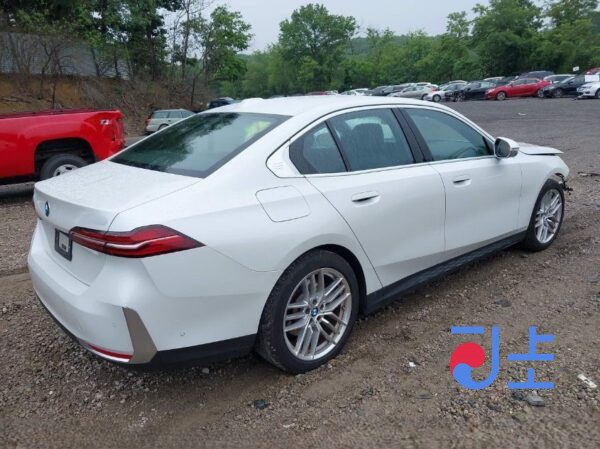 2024 BMW 530i xDrive White — WBA51FJ03RCS44531 - Image 4
