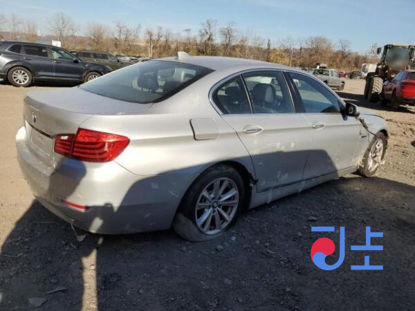 2014 BMW 5-Series 520d xDrive Silver — WBA5C3105ED040357 - Image 4