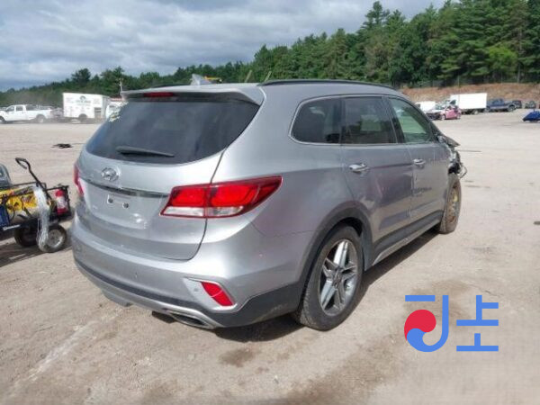 2017 Hyundai SantaFe Silver - KMHSW81UDJU812389 - Image 4