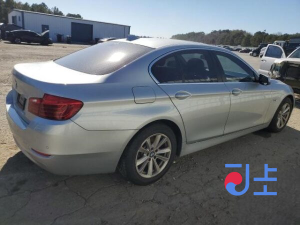 2015 BMW 5-Series 520d xDrive Silver — WBA5E710XFGK08253 - Image 4
