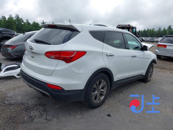 2016 Hyundai SantaFe White - KMHSW81UBGU663375 - Image 4