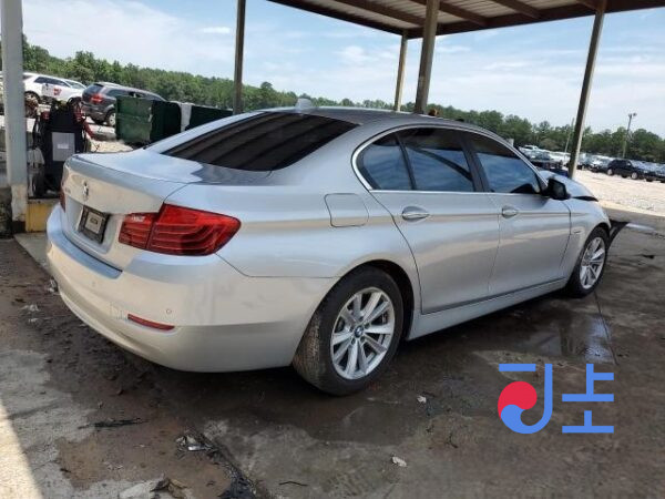 2015 BMW 5-Series 520d xDrive Silver — WBA5E7105FG154408 - Image 4