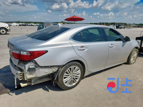 2014 Lexus ES300H Silver — JTHBW1GG4E2058302 - Image 4