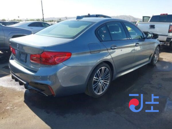 2017 BMW 5-Series 520d xDrive Gray — WBAJC5108HG849896 - Image 4